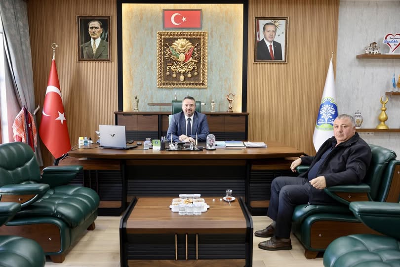 İbrahim Ocak, Sandıklı Belediye Başkanı Adnan Öztaş'ı Makamında Ziyaret Etti