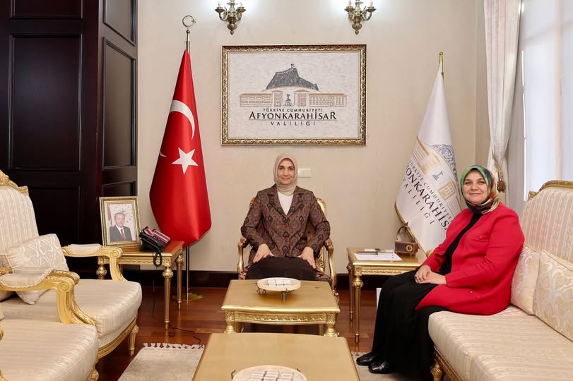 Vali Yiğitbaşı, İhsaniye Belediye Başkanı Gökçe'yi Makamında Ağırladı