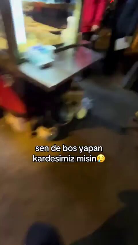 İzmir'de 7.000 TL'ye Boyoz Satan Esnafın Ziyaretçisi Sosyal Medyada Gündem Oldu