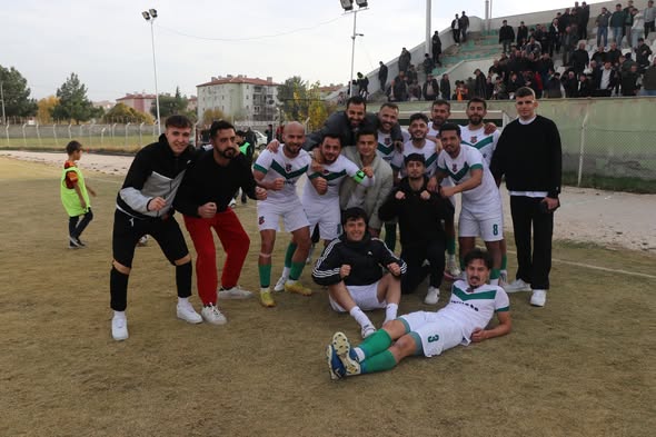 Dinar Belediyespor, Emirdağ Spor'u 2-0 Mağlup Etti