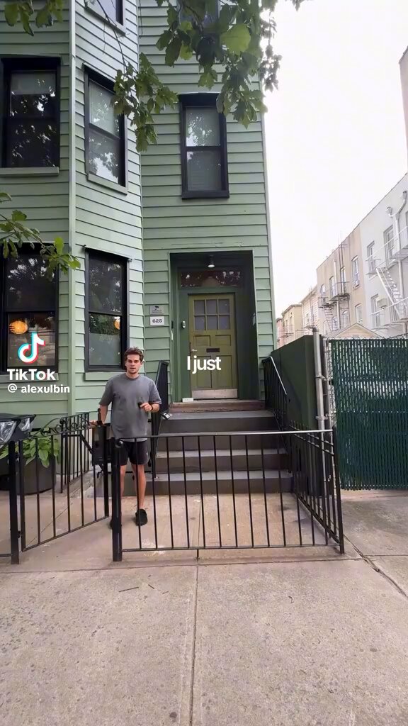 Brooklyn'de 15 Odalı Evde 14 Kişi Aylık 1950 Dolar Kira ile Yaşıyor