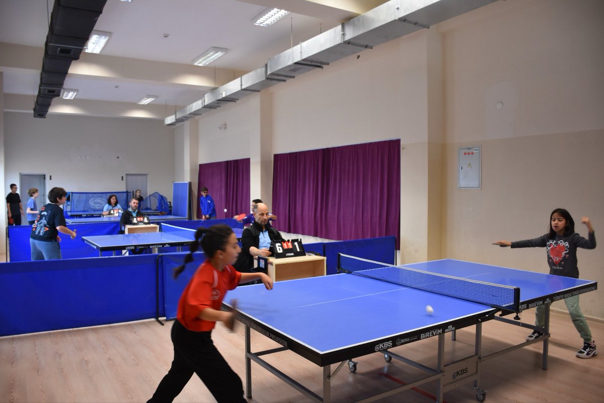 Afyonkarahisar'da Masa Tenisi Gençler İl Birinciliği Heyecanı