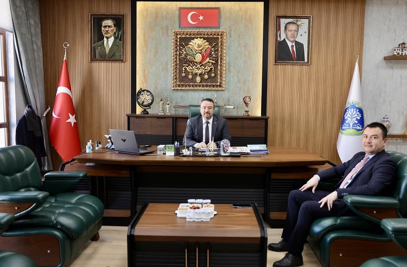 Sandıklı Devlet Hastanesi Başhekimi'nden Belediye Başkanı Adnan Öztaş'a Nezaket Ziyareti