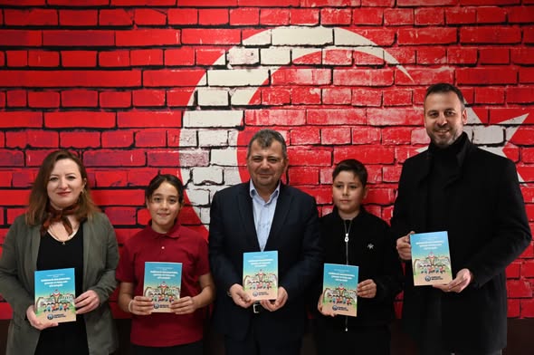 Emirdağ'da Genç Yazarlardan Geleneksel Çocuk Oyunları Kitapçığı