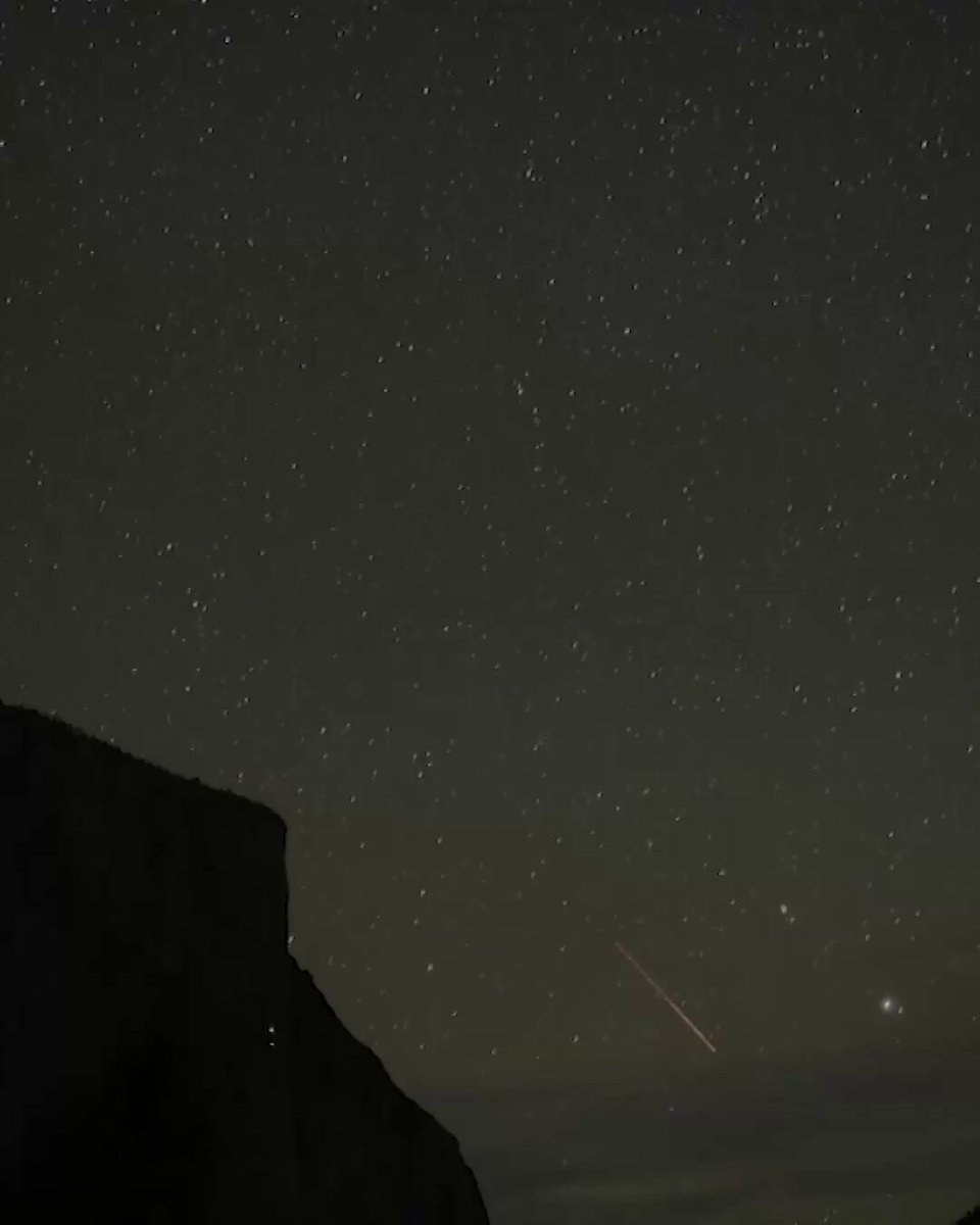Geminid Meteor Yağmuru'nun Görsel Şöleni California'dan Hızlandırılmış Çekimle Kaydedildi