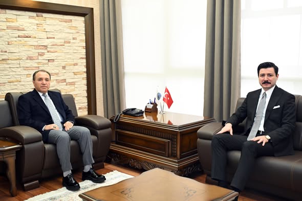 Afyon Kocatepe Üniversitesi Rektörü Karakaş'a Türkiye İnsan Hakları ve Eşitlik Kurulu Üyesinden Ziyaret