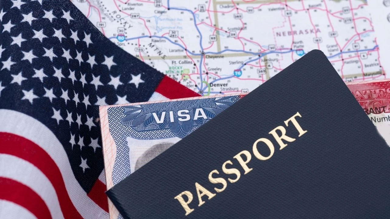 ABD'de Trump Yönetimi, 2025 Yılında 100 Binin Üzerinde Vizeyi İptal Etti