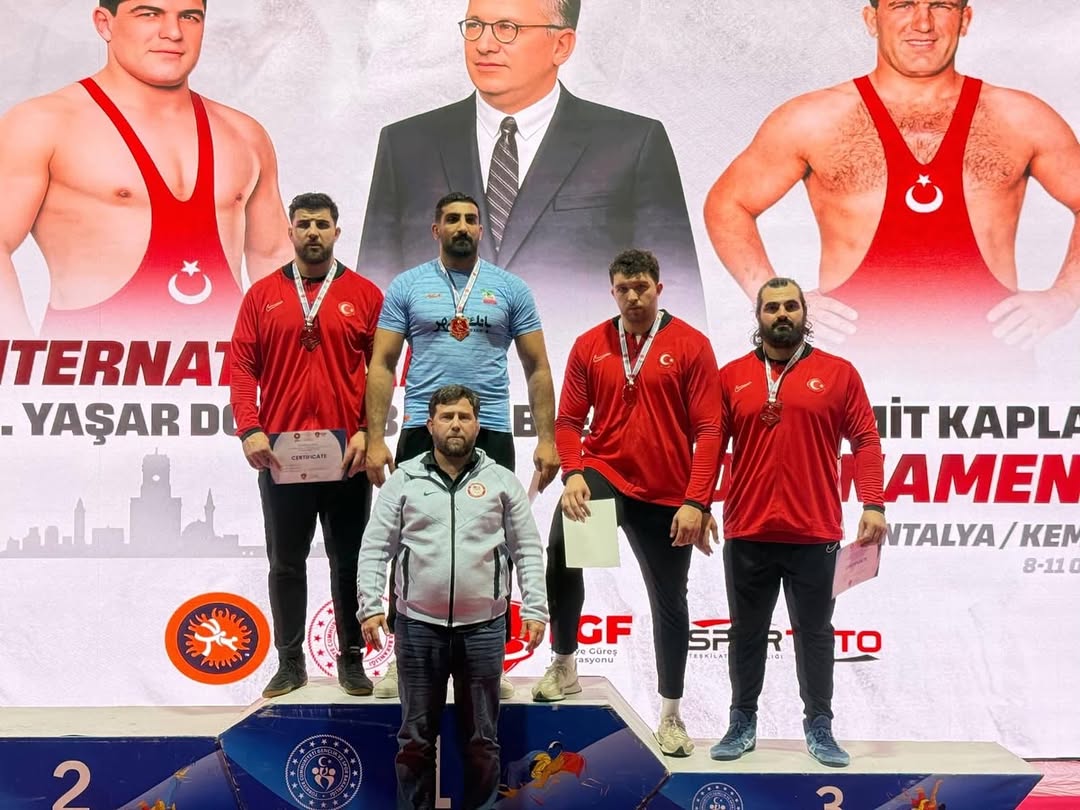 Afyonkarahisarlı Güreşçiler Uluslararası Turnuvada Madalya Kazandı