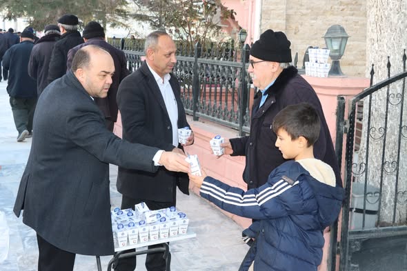 İscehisar'da Miraç Kandili'nde İkram