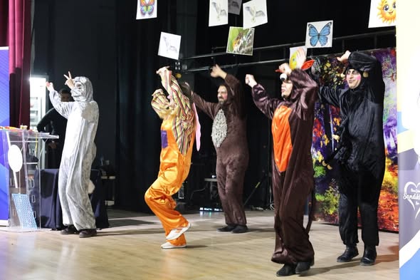 Sandıklı'da Çocuklara Karne Hediyesi Olarak Doğa Temalı Tiyatro