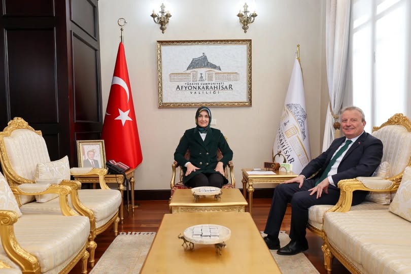 Afyonkarahisar Valisi Yiğitbaşı, Milletvekili Koçak'ı Makamında Ağırladı