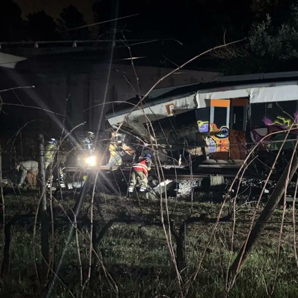 İspanya'da Tren Kazası: 1 Ölü, 20 Yaralı