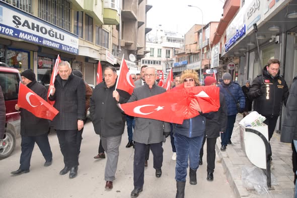 Afyonkarahisar'da Türk Bayrağına Saldırı Protesto Edildi