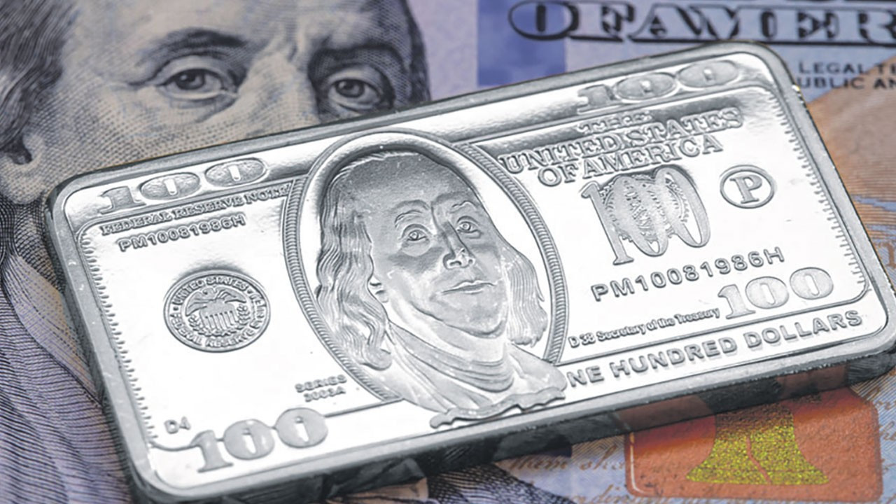 Gümüş Fiyatları Tarihi Bir Rekor Kırdı: Ons Başına 100 Doları Aştı