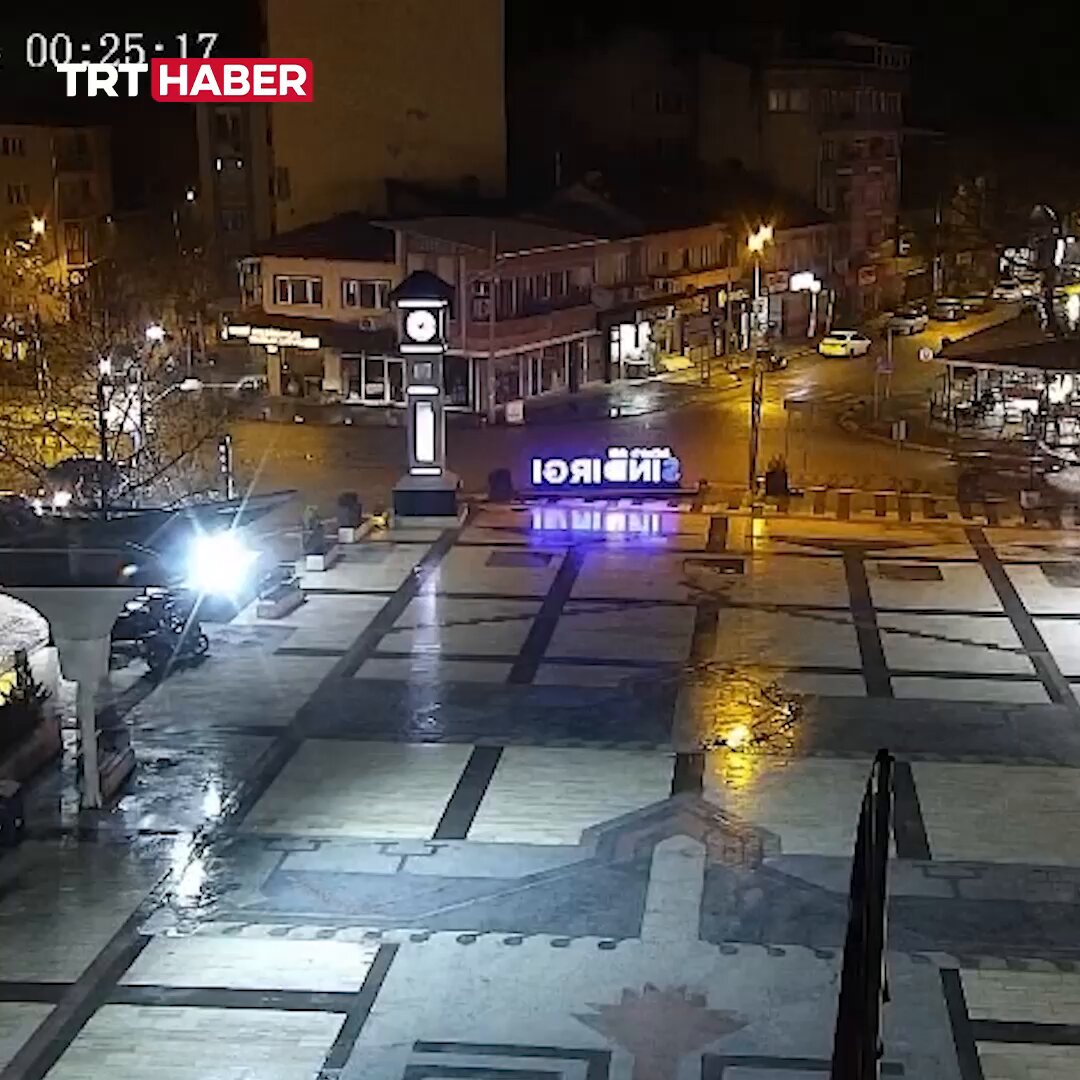 Balıkesir'de 5.1 Büyüklüğündeki Deprem Anı: Panik ve Korku!