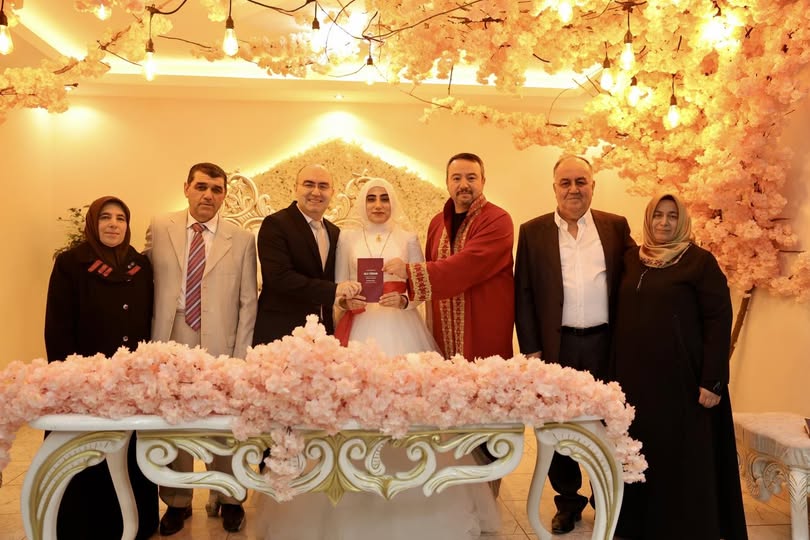 Sandıklı'da Genç Çiftin Nikah Töreni Gerçekleşti