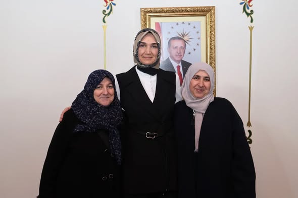 Afyonkarahisar Valisi, Fransa'daki Hemşehrilerini Ziyaret Etti