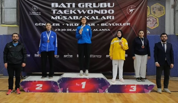 Afyonkarahisarlı Sporcular Alanya'daki Taekwondo Müsabakalarında Madalya Kazandı