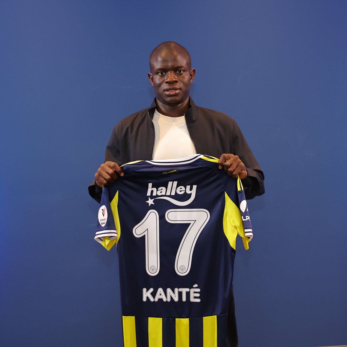 Golo Kante, Fenerbahçe'de 17 Numaralı Formayı Giyecek