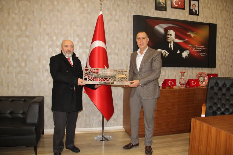 Alevi Bektaşi Derneği Başkanı, Afyonkarahisar Devlet Hastanesi Başhekimi'ni Ziyaret Etti