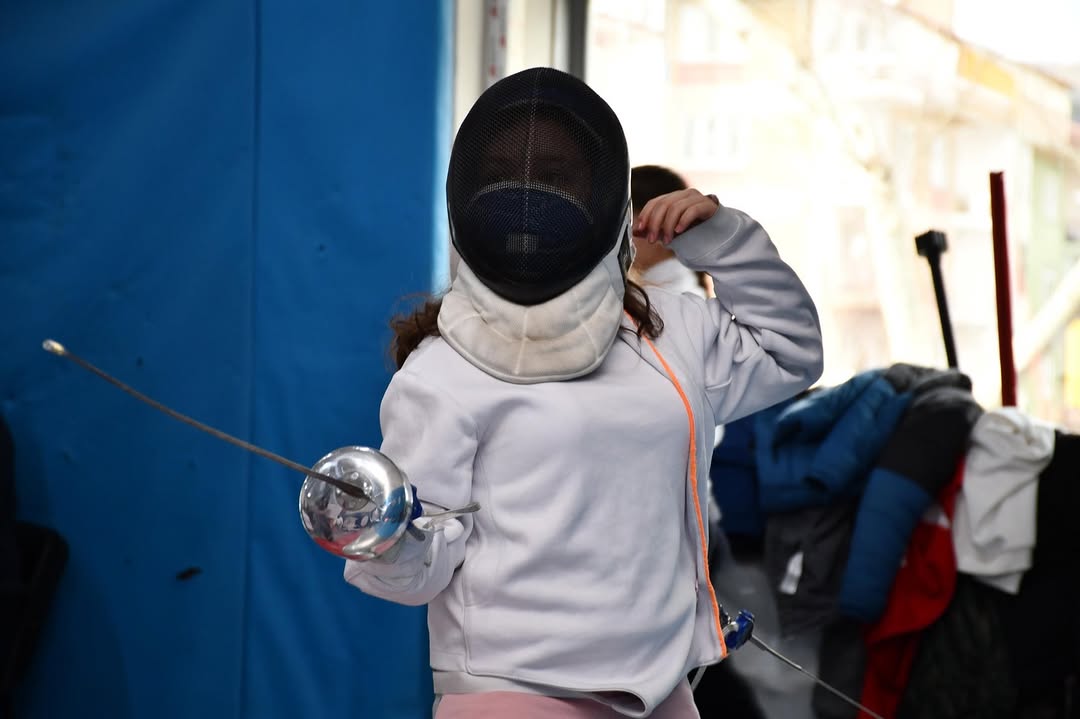 Afyonkarahisar'da Okul Sporları Eskrim Müsabakaları Büyük Coşkuyla Tamamlandı