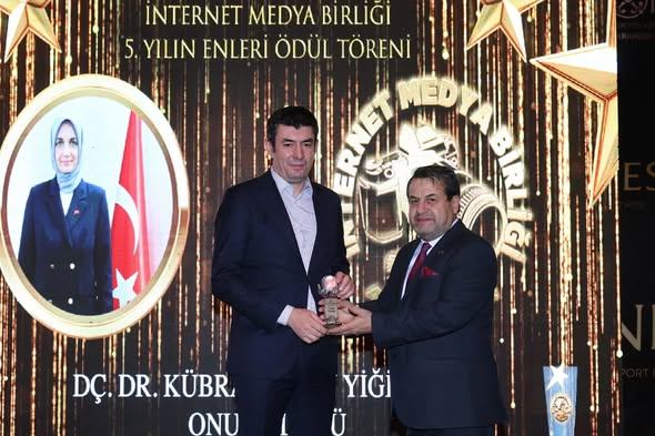 Afyonkarahisar'da 2026 Yılın Enleri Ödülleri Sahiplerini Buldu