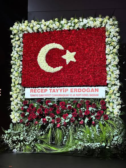 MHP'nin 57. Kuruluş Yıldönümünde Cumhurbaşkanı Erdoğan'dan Anlamlı Jest