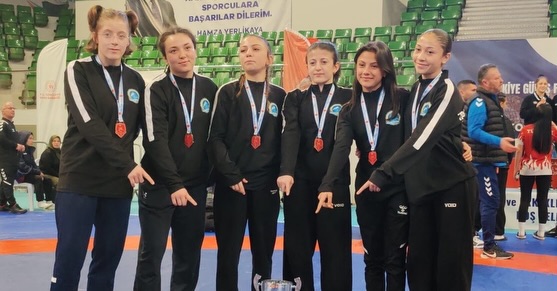 Taşoluk Belediye Spor Kulübü U17 Türkiye Şampiyonası'ndan Madalyalarla Döndü