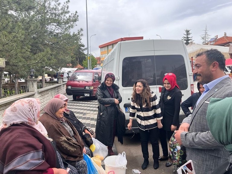 İYİ Parti Milletvekili Adayı Güngör, Bayat'ta Sorunları Dinledi