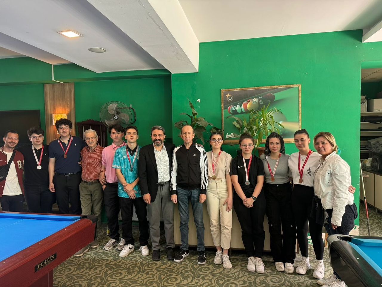 Eskişehir'de düzenlenen Okul Sporları Yıldız Genç Bilardo İl Birinciliği müthiş bir rekabete sahne oldu!