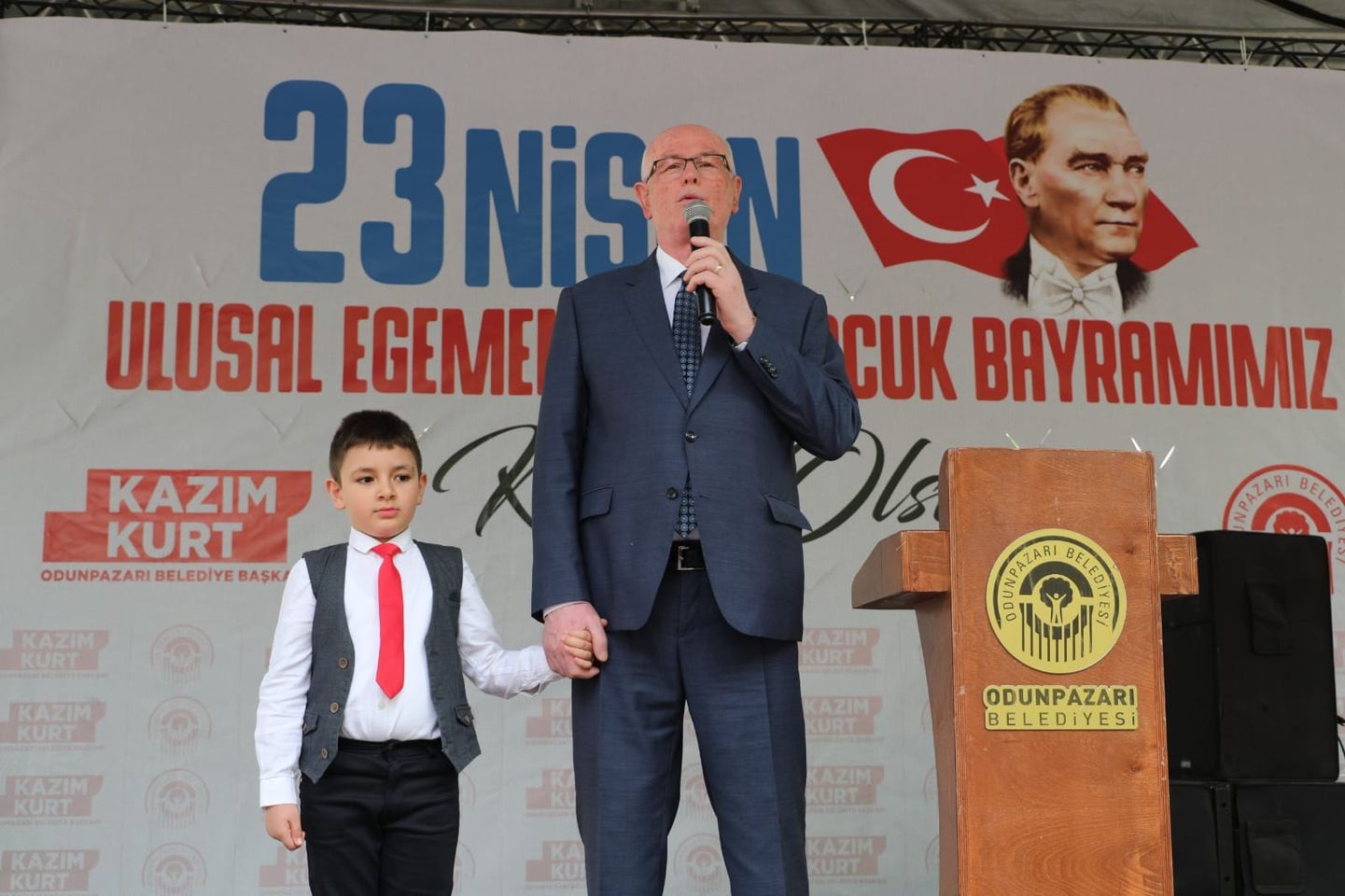 Eskişehir'de Renkli 23 Nisan Kutlamaları