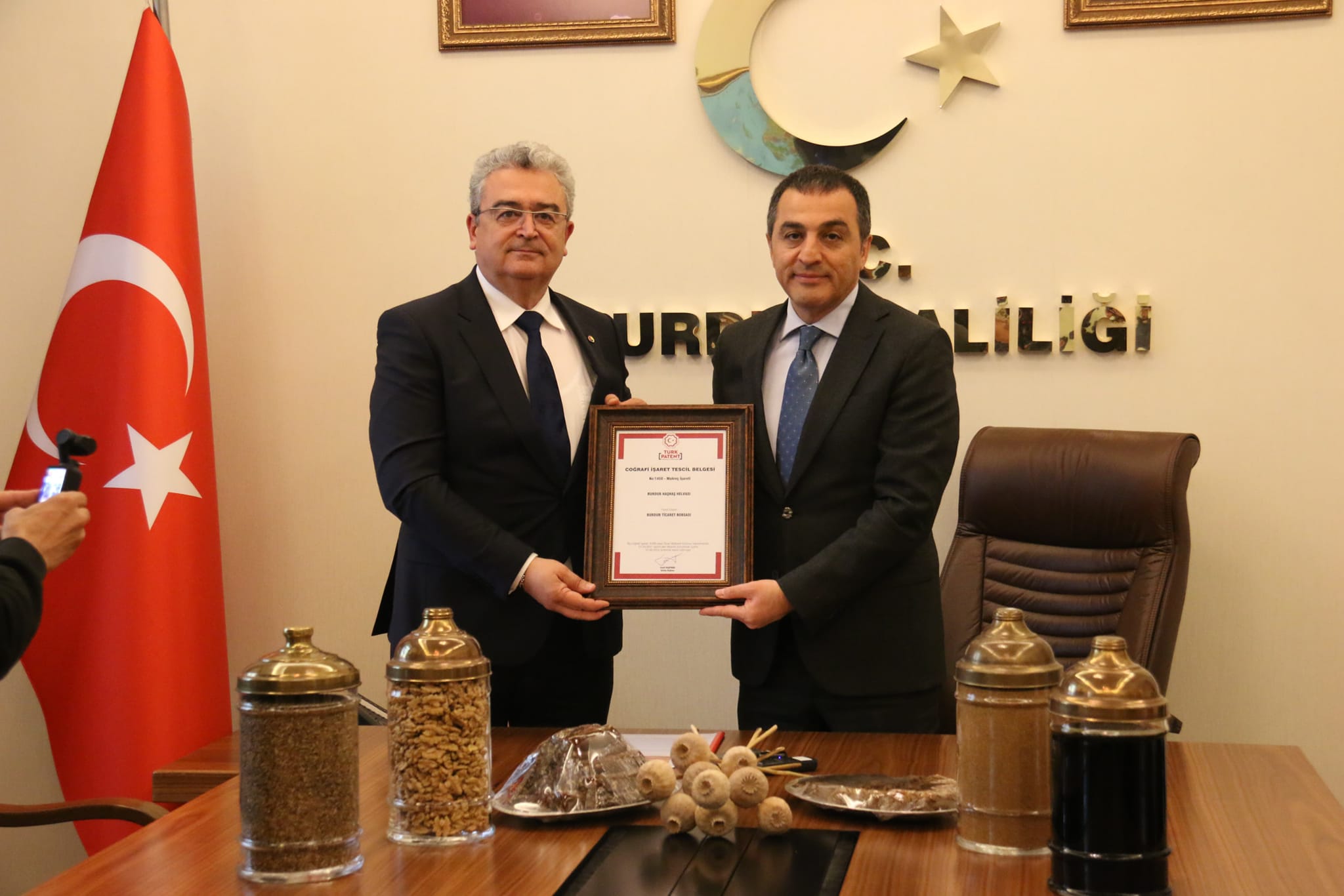 Türk Patent ve Marka Kurumu'ndan Burdur Haşhaş Helvası'na Coğrafi İşaret Belgesi