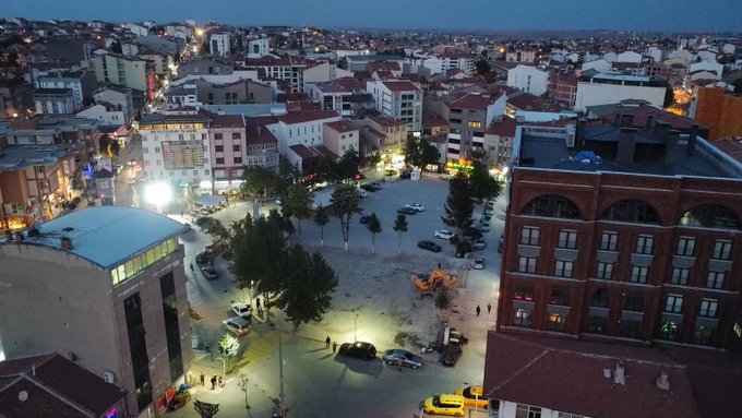 Meydanlar Şehirlerin Sosyal ve Kültürel Yaşamında Önemli Bir Rol Oynuyor