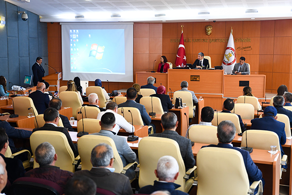 Vali Dr. Naci Aktaş, Muhtarlar Günü'nde Muhtarlarla Bir Araya Geldi