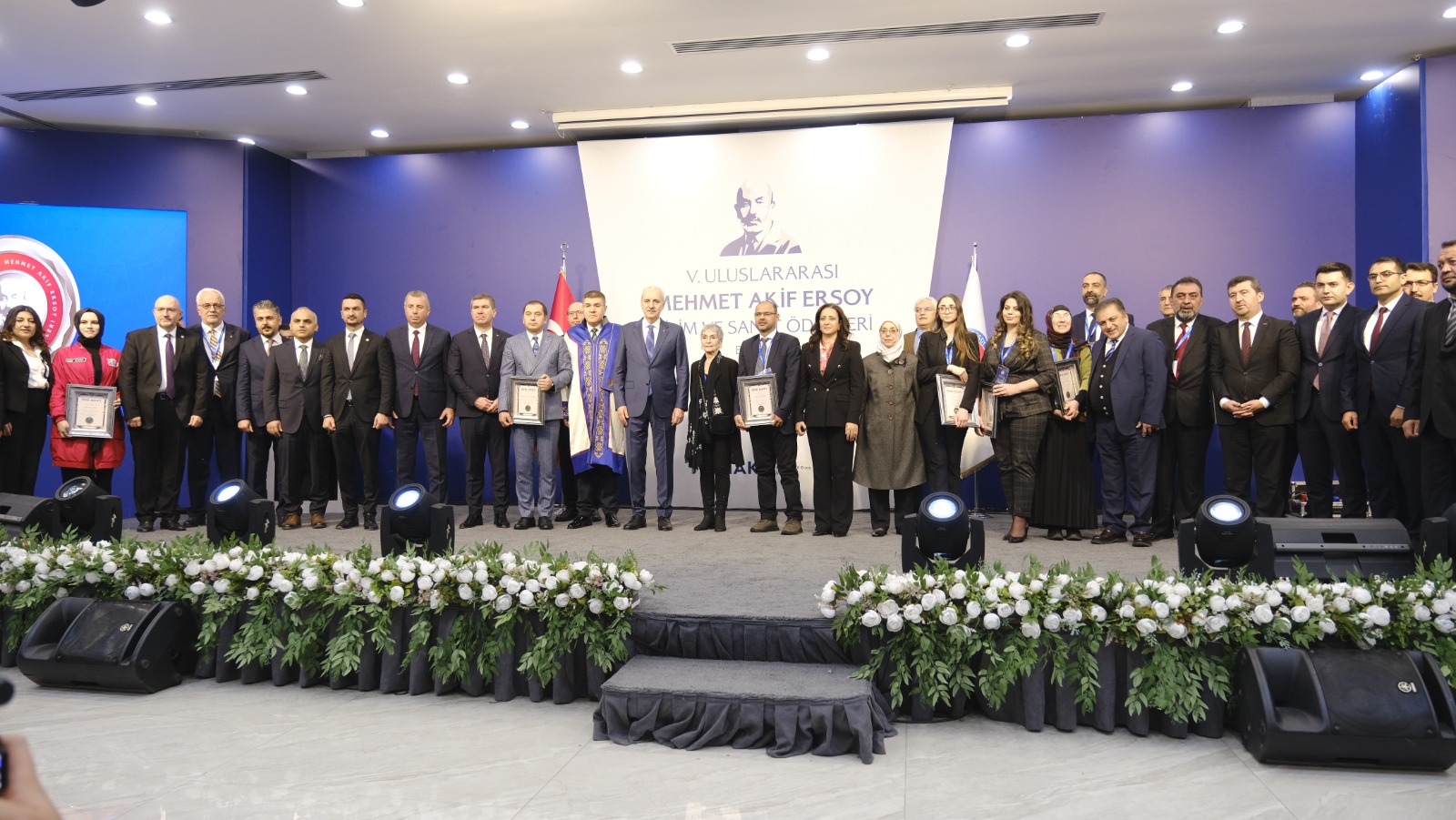 Burdur Valisi Tülay Baydar Bilgihan, TBMM Başkanı Prof. Dr. Numan Kurtulmuş'un Teşrif Ettiği Mehmet Akif Ersoy Üniversitesi Ödül ve Açılış Törenine Katıldı