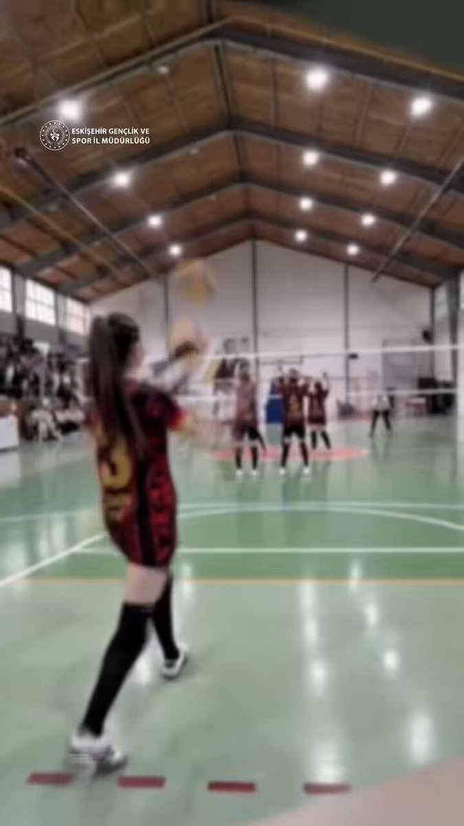 Eskişehir'de Liseler Arası Kızlar Voleybol Turnuvası Finali Coşkuyla Tamamlandı