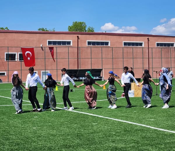 Eskişehir'de 19 Mayıs Atatürk'ü Anma, Gençlik ve Spor Bayramı Coşkuyla Kutlandı