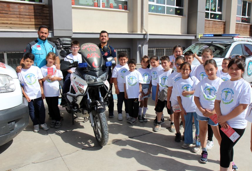 Denizli'de İl Sağlık Müdürlüğü'nden Okullarda Sağlık Bilincini Artırmaya Yönelik Program