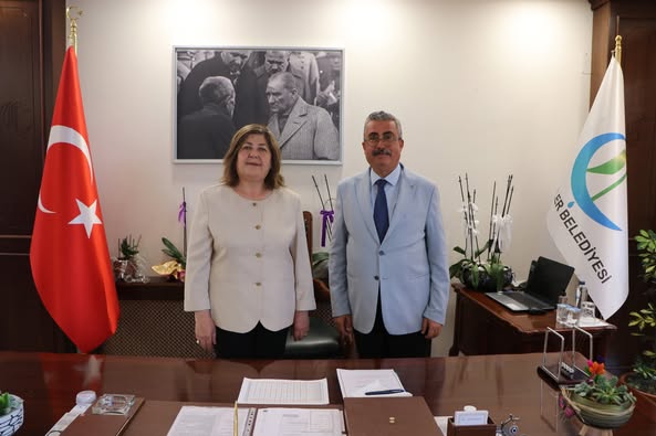 Karataş Belediyesi Heyeti, Çifteler Belediye Başkanı Konakcı'yı Ziyaret Etti