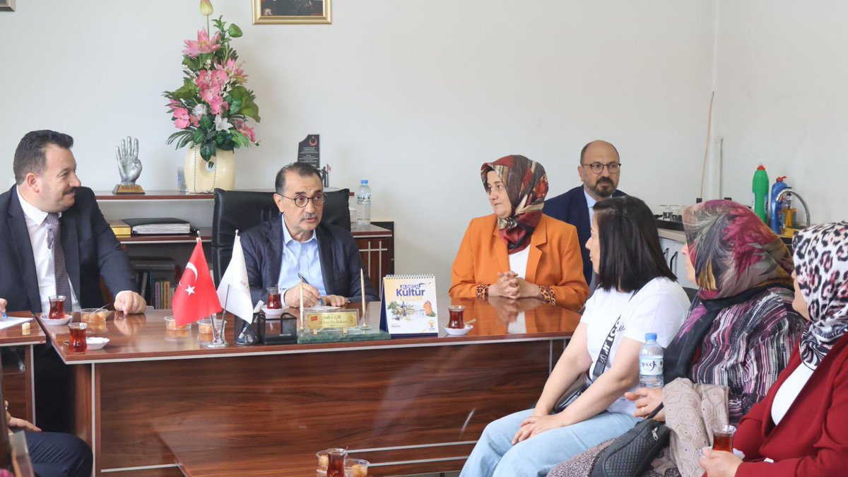 Ak Parti Milletvekili Dönmez, Mihallıççık İlçe Teşkilatını Ziyaret Etti