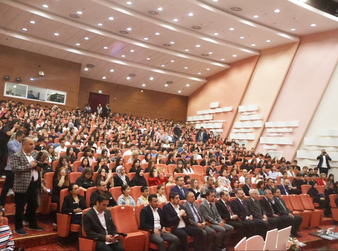 AK Parti Heyeti, ESGES 2025 Sempozyumu'nda Yapay Zekâ ve Geleceği Tartıştı