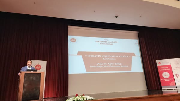 Eskişehir'de Aile ve Fıtrat Konulu Konferans Düzenlendi