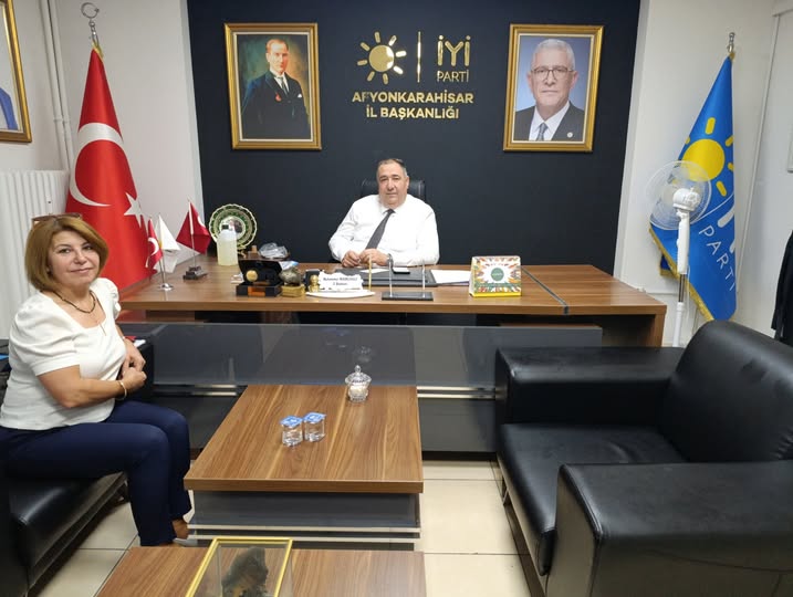 İYİ Parti Afyonkarahisar İl Başkanı Mısırlıoğlu'nu Karaman Kadın Aile ve Sosyal Hizmetler Başkanı Ziyaret Etti
