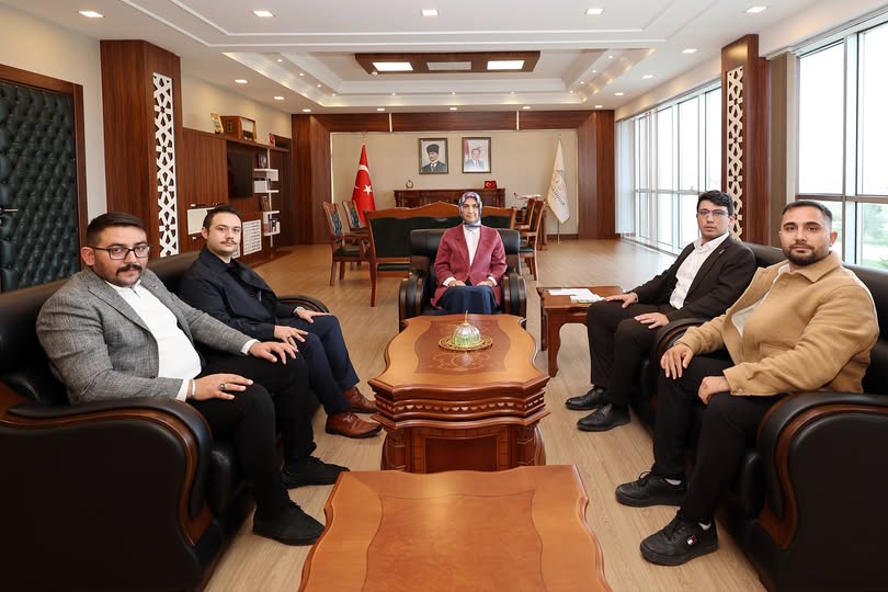 Afyonkarahisar Valisi Yiğitbaşı, Zafer Partisi İl Başkanlığı Heyetini Kabul Etti