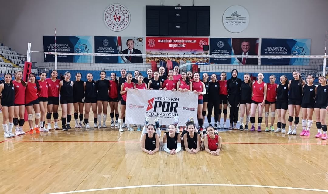 Afyon Belediye Yüntaş, Geleceğin Voleybol Yıldızlarını Altyapıda Yetiştiriyor
