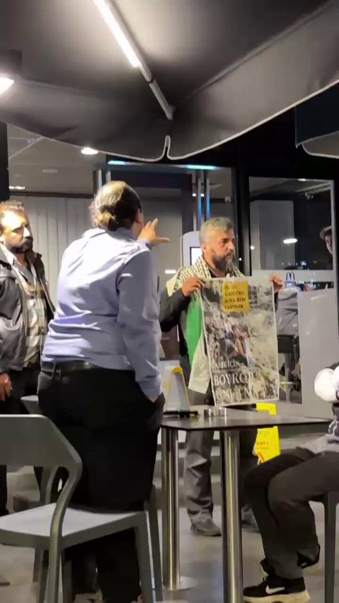 Gazze İçin Sessiz Boykot Çağrısı McDonald's Restoranında Tartışmaya Yol Açtı