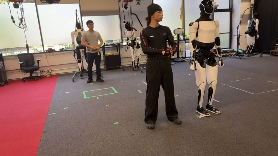 Elon Musk, Tesla Robotu Optimus'ın Kung Fu Becerilerini Paylaştı