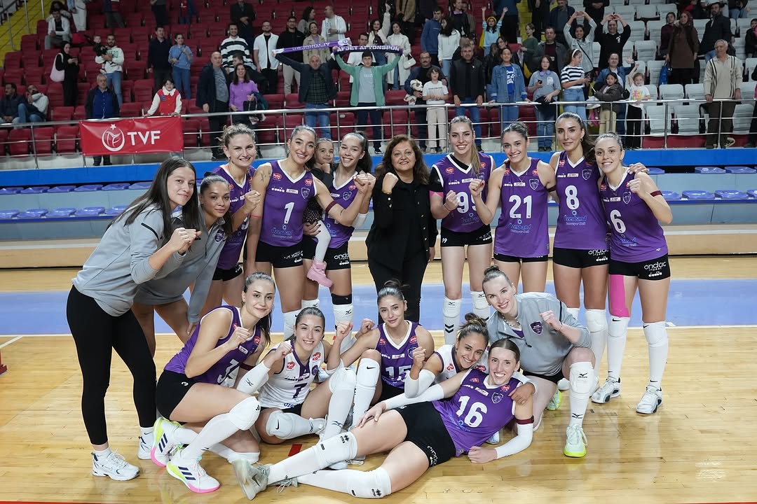 Afyon Belediye Yüntaş Spor Kulübü Galibiyet Pozuyla Sahada