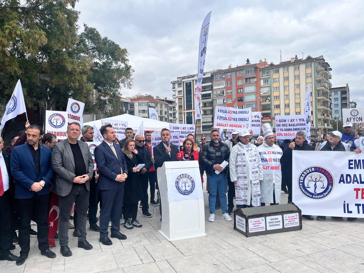 CHP Afyonkarahisar İl Başkanı, Emeklilikte Adalet Derneği'nin Basın Açıklamasına Katıldı