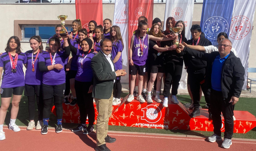 Afyonkarahisar'da Atletizm Gençler Müsabakaları sona erdi